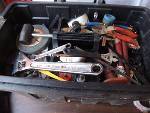 lot 251 image: Black rolling toolbox with assorted tools inside