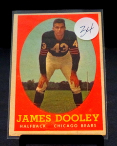 lot 34 image: 1958 Topps #8 James Dooley (EX) -- Chicago Bears - RED BACK