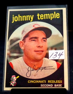 lot 134 image: VINTAGE 1959 Topps Set Break #335 - JOHNNY TEMPLE - CINNCINNATI REDLEGS