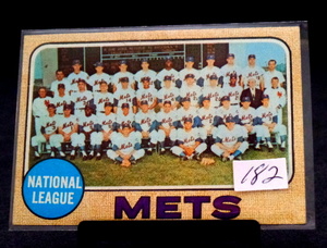 lot 182 image: 1968 TOPPS #401 NEW YORK METS TEAM CARD WYOGI BERRA & TOM SEAVER - CLEAN CARD
