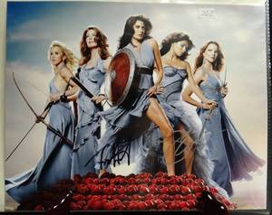lot 262 image: Desperate Housewives Cast Members, TERI HATCHER & EVA LONGORIA - authentic autographed 8 x 10 photo with COA