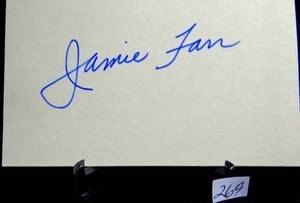 lot 269 image: JAMIE FARR SIGNED INDEX CARD - ACTOR MASH CORPORAL KLINGER  CANNONBALL RUN
