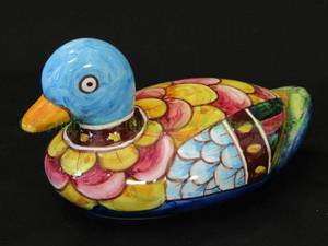 lot 21 image: Ceramiche D Arte Hand crafted Italian ceramic Anatra (duck), 4.5 tall x 8.5 long