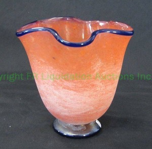 lot 25 image: Murano venetian hand blown glass decor bowl, 5.5 tall