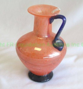 lot 26 image: Murano venetian hand blown glass pitcher, 7.5 tall