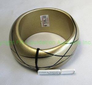 lot 220 image: Angela Caputi giuggiu bracelet