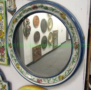 lot 163 image: Tuscan fiore round wall mirror, 28 wide