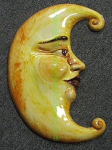 lot 173 image: Italian ceramic Luna wall decor, 16 tall
