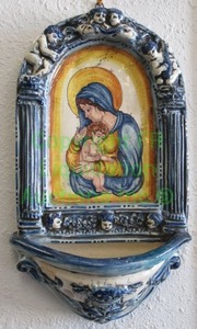 lot 183 image: Italian ceramic Madonna & child fontana wall decor