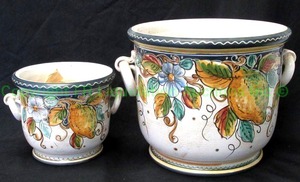 lot 78 image: Saca Castelli Italian ceramic Fiori e Frutta cachepots, 9 tall & 13 tall. bid is times the quantity