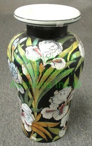 lot 328 image: Biogiotti artist signed Italian ceramic Fiori vase, 19 tall