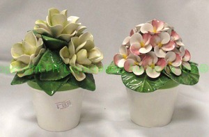 lot 248 image: Bassano Italy artistic design vaso di fiori, 6.5 tall each
