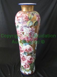 lot 64 image: Biagiotti artist signed Italian ceramic palazzo vase, 39 tall