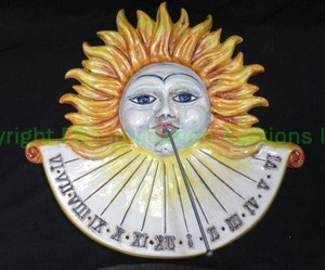 lot 4 image: Italian ceramic Tuscan Sun dial, 17 tall x 18 wide