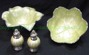 lot 120 image: Julia Knight salt & pepper shakers, and mojito bowls