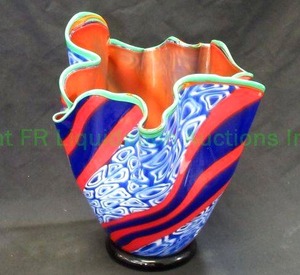 lot 128 image: Murano hand blown glass artist signed handkerchief vase 11 tall