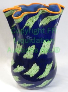 lot 236 image: Murano Formia hand blown glass handkerchief vase, 12 tall