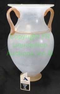 lot 148 image: Vetreria Antichiangeli hand blown glass frosted Amphora vase, 13 tall