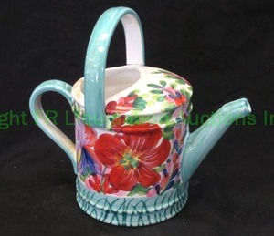 lot 298 image: Italian ceramic fiore acqua carafe, 10.5 tall