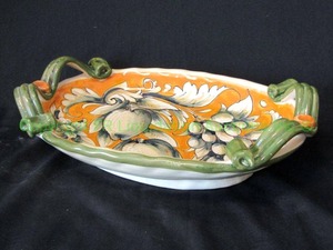 lot 57 image: Italian ceramic Frutta platter