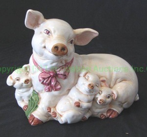 lot 301 image: Italian ceramic madre scrofa e maialino (mother pig and piglets) figure, 15 long x 11.5 tall
