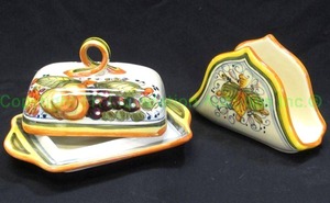 lot 112 image: Ammannati Italian ceramic butter keeper & napkin holder