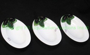 lot 114 image: Italian ceramic olive bowls