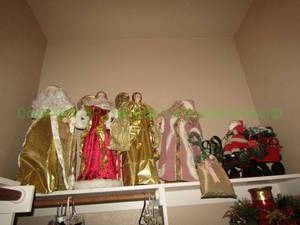 lot 10 image: Assorted Christmas ornaments as shown