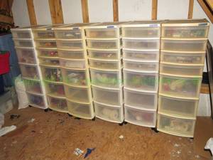 lot 87 image: Sterilite storage drawers (6 total) plus crafting contents