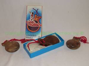 lot 139 image: Spanish Lucero Tena castanets