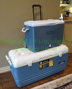 lot 158 image: Rubbermaid and Igloo maxcold large capacity coolers