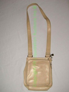 lot 106 image: Fossil leather purse