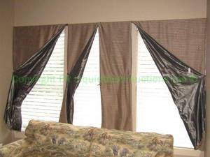 lot 161 image: Curtains and curtain rods as shown