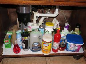 lot 380 image: Assorted cleaning supplies as shown