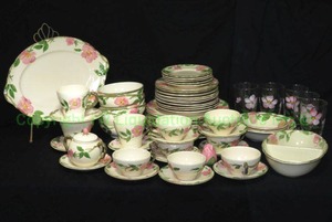 lot 363 image: Vintage Franciscan Earthenware serving set