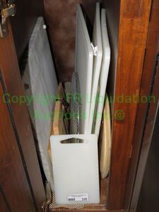 lot 339 image: Solid Marble and other assorted cutting boards