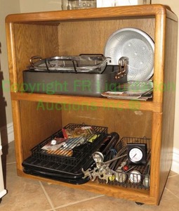 lot 361 image: Oak wood utility cart, contents not included