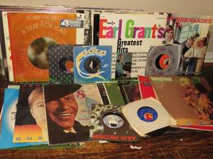 lot 80 image: Assorted vintage LP & 45 records as shown