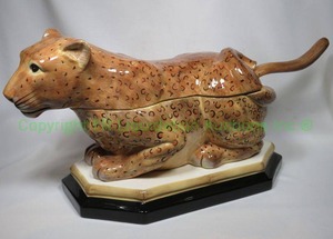 lot 419 image: Raymond Waites Empire Leopard soup tureen, tail is the ladle 20.50 long x 9 tall