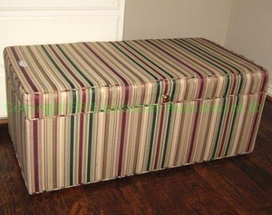 lot 242 image: Fabric covered padded hinged lid storage ottoman