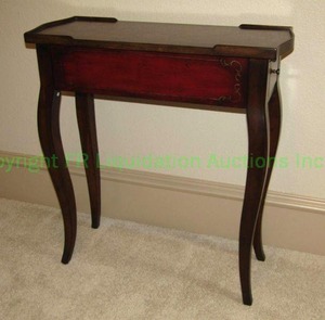 lot 226 image: Hooker furniture single drawer accent table 30 x 11 x 28