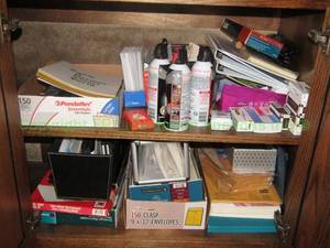 lot 197 image: Assorted office supplies as shown
