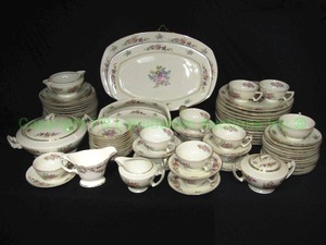lot 271 image: Vintage Czecho-Slovakian ceramic serving set