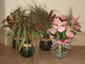lot 279 image: Artificial floral plants