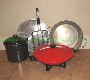 lot 309 image: Cooking Wok and pans plus
