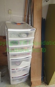 lot 499 image: Gracious Living storage drawers plus contents of craft supplies