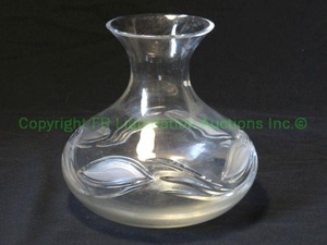 lot 410 image: Nachtmann signed crystal squat vase