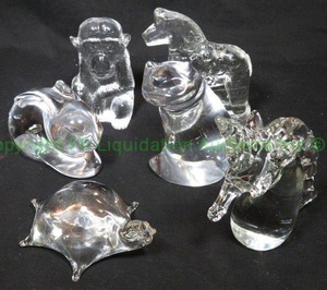 lot 424 image: Glass figural animals as shown