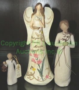 lot 426 image: Willow Tree figurines