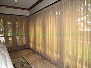 lot 433 image: Curtains and curtain rods plus accessories (Buyer must remove)